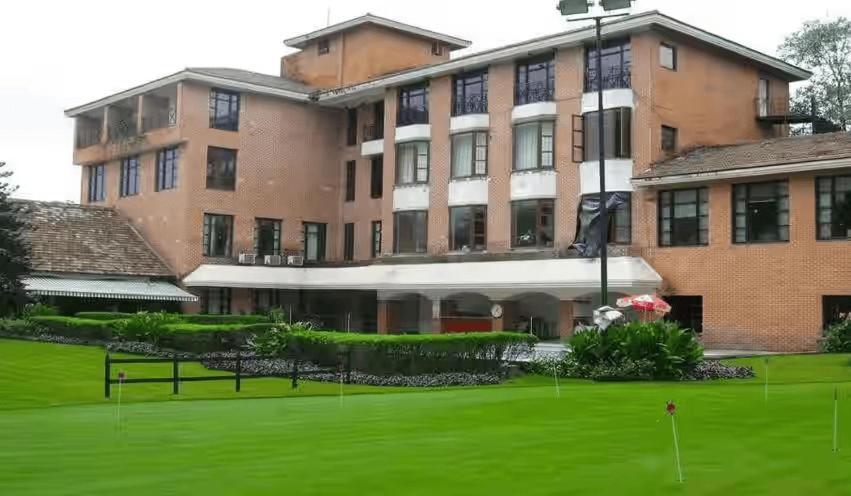 Hotel Sai Pritam Mumbai Bagian luar foto